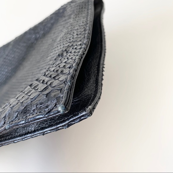 Vintage Snakeskin black leather clutch - Picture 7 of 14